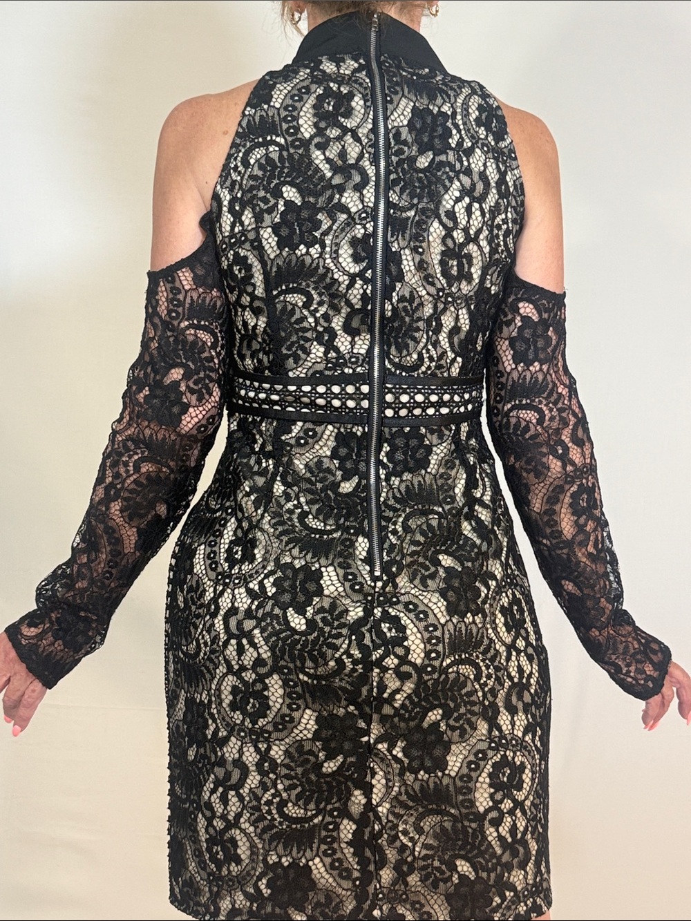 BLITHE LOS ANGELES BLACK COLD-SHOULDER LACE MIDI DRESS SZ M - Picture 7 of 10